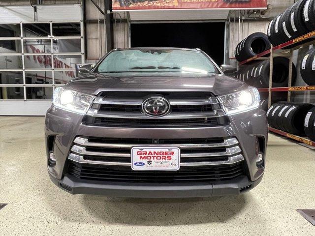 2019 toyota highlander limited