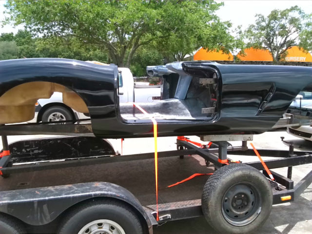 1958 corvette - fiberglass body