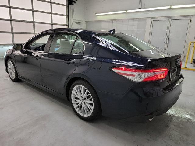 2020 toyota camry hybrid xle
