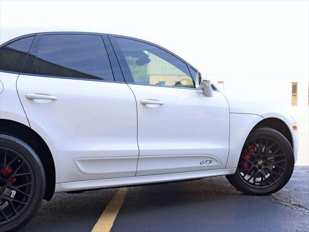 2017 porsche macan gts