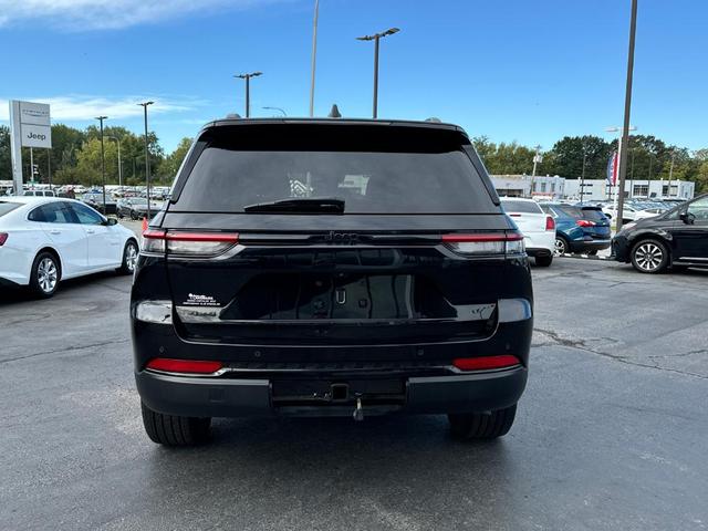 2022 jeep grand cherokee altitude