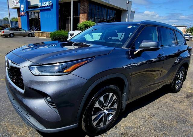 2021 toyota highlander xle