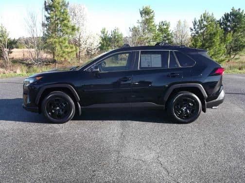 2019 toyota rav4 le in blades, delaware