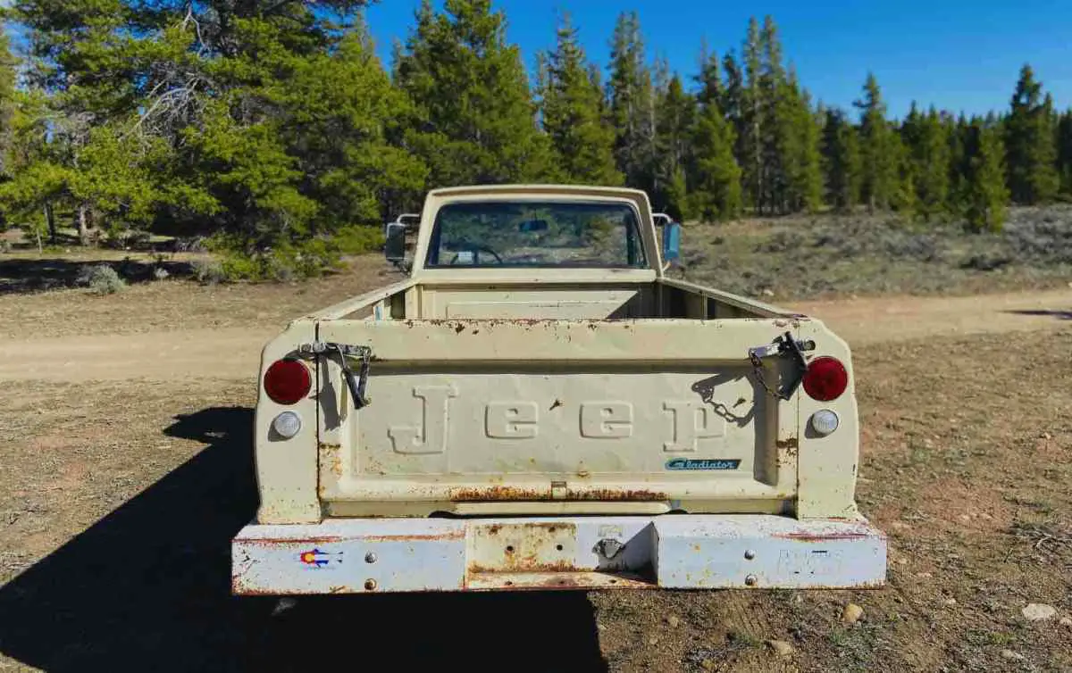 1968 jeep j3000 pickup brown 4wd manual