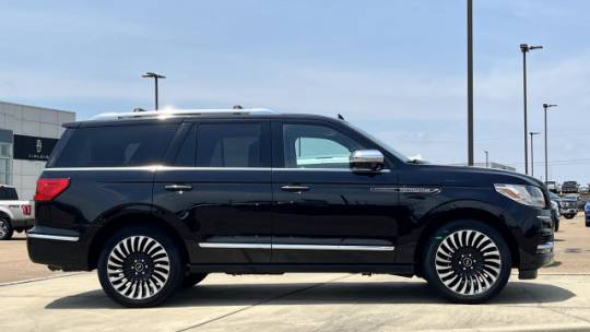 2021 lincoln navigator black label