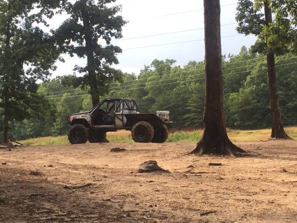 1984 toyota pickup crawler