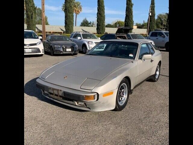 1985 porsche 944 2dr coupe 5-spd
