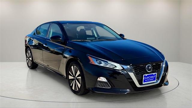 2022 nissan altima 2.5 sv