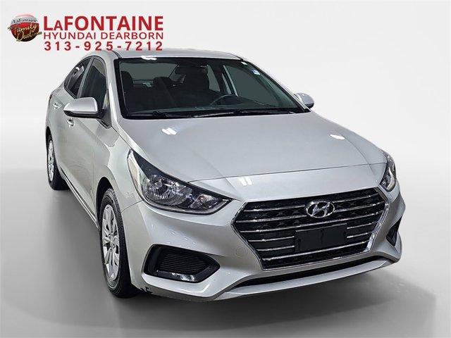 2022 hyundai accent se