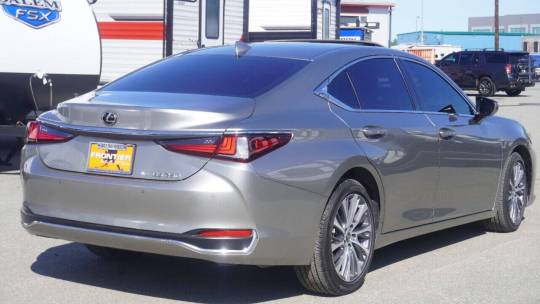 2021 Lexus ES