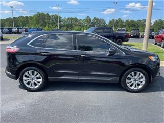 2021 Ford Edge titanium