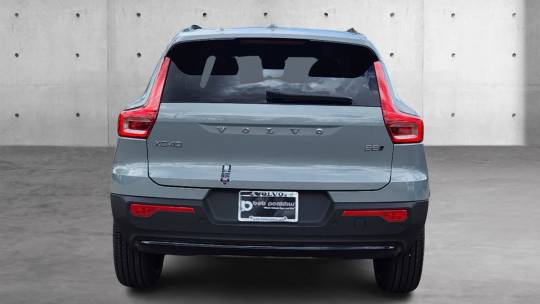 2024 Volvo XC40