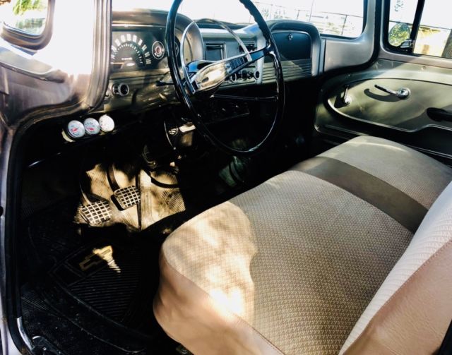 1963 chevy c-10 fleet side big window swb (texas truck)