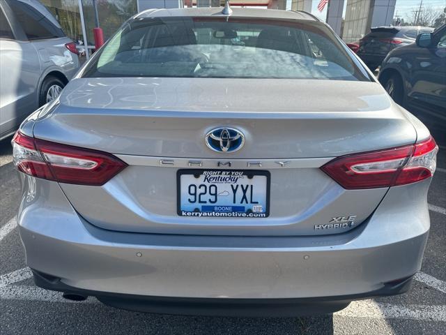 2019 toyota camry hybrid xle