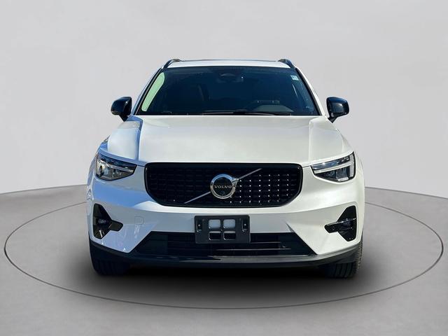 2024 volvo xc40 b5 plus dark
