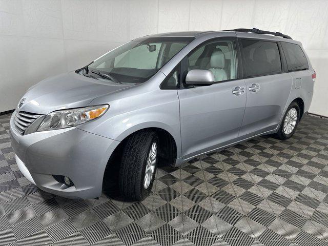2013 toyota sienna xle