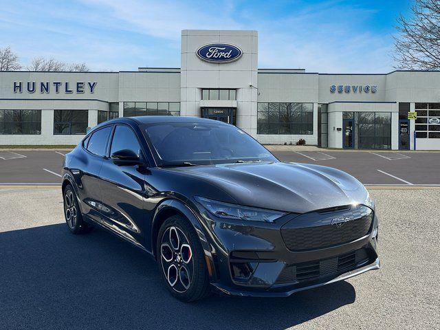 2022 ford mustang mach-e gt
