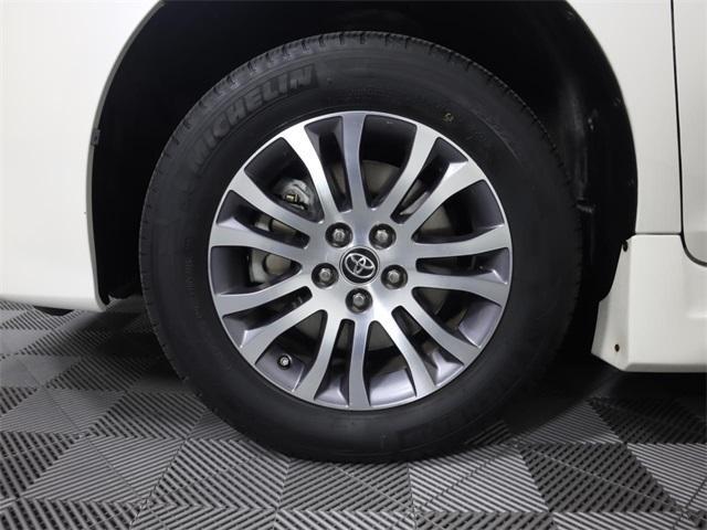 2020 toyota sienna xle