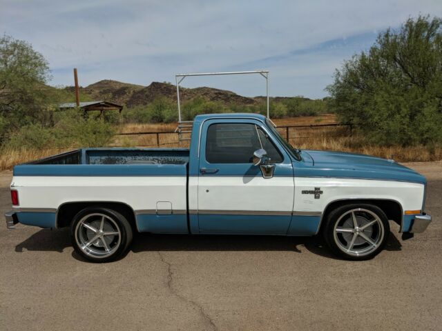 short bed fleetside squarebody 2wd silverado arizona desert survivor truck!