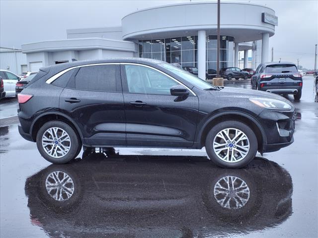 2022 ford escape sel
