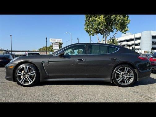 2012 porsche panamera