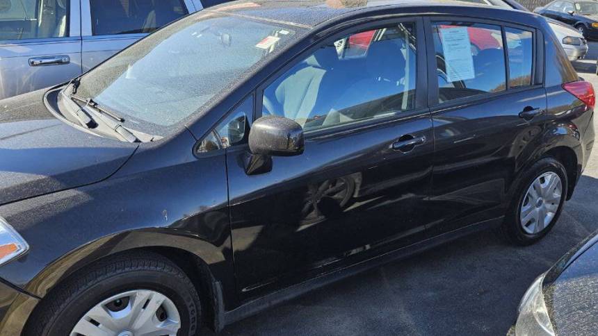 2010 nissan versa