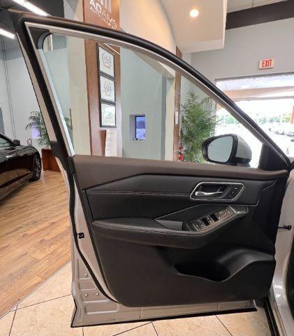 2021 nissan rogue sl