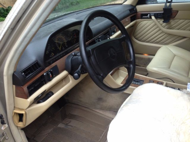 extended length (long, or "limo" body), perfect for collector/ parts