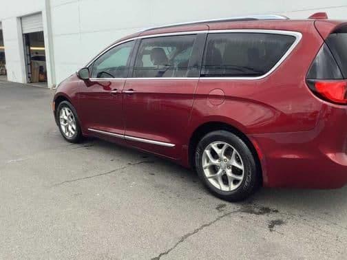 2017 chrysler pacifica limited in medford, oregon