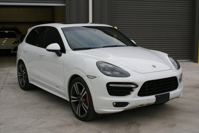 2013 porsche cayenne gts