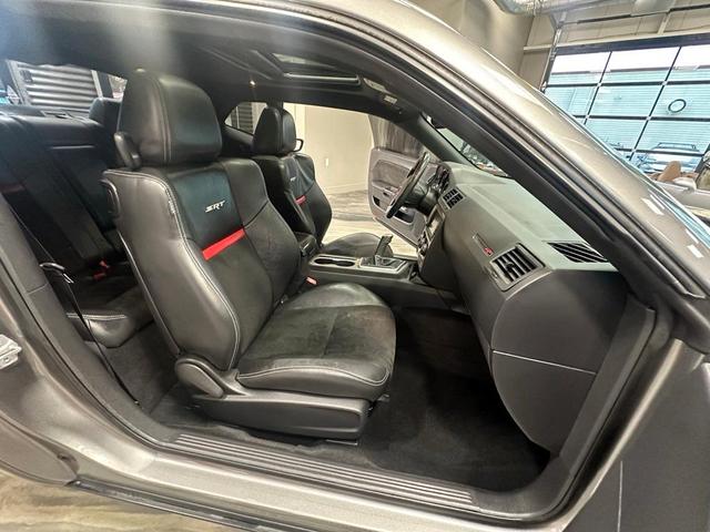 2012 dodge challenger srt8 392