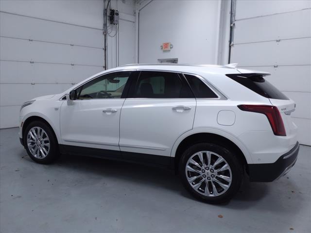 2022 cadillac xt5 premium luxury