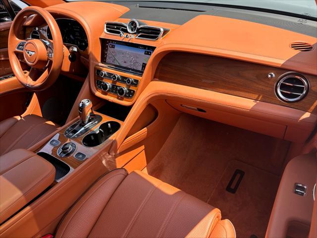 2022 bentley bentayga v8
