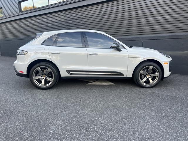 2023 porsche macan base