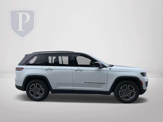 2023 jeep grand cherokee 4xe trailhawk