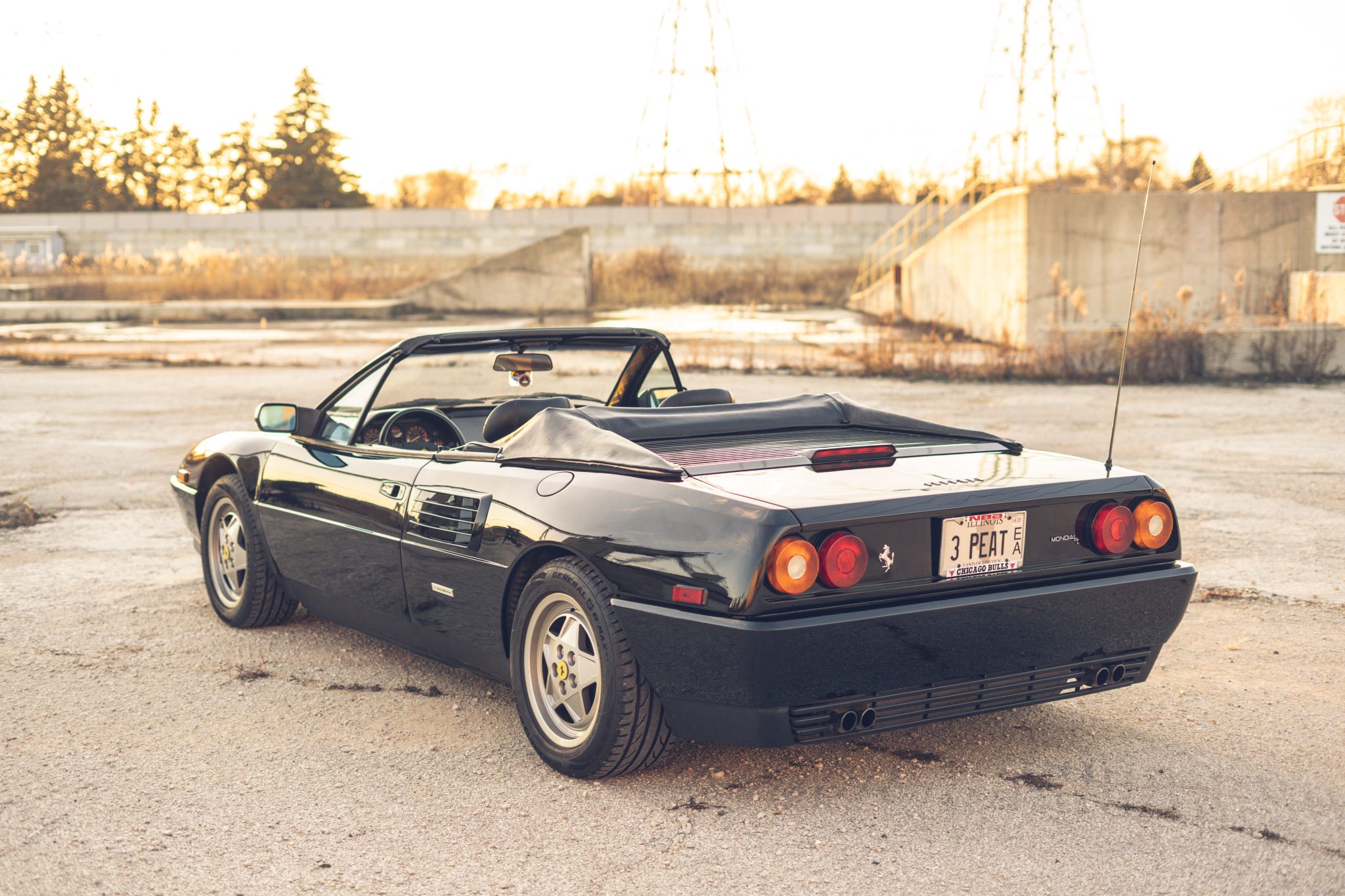 1990 ferrari mondial t cabriolet