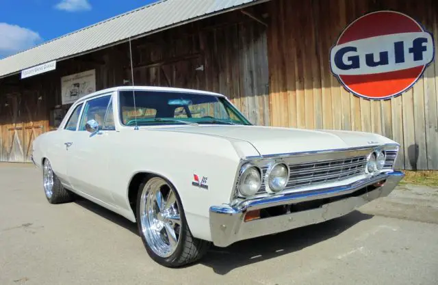 1967 chevelle 300 deluxe billets 4 wheel disc big block 4 speed