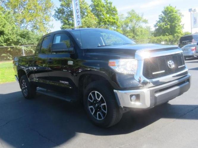 2015 toyota tundra sr5 4x4 sr5 4dr double cab pickup sb (5.7l v8 ffv for sale in charleston, west virginia