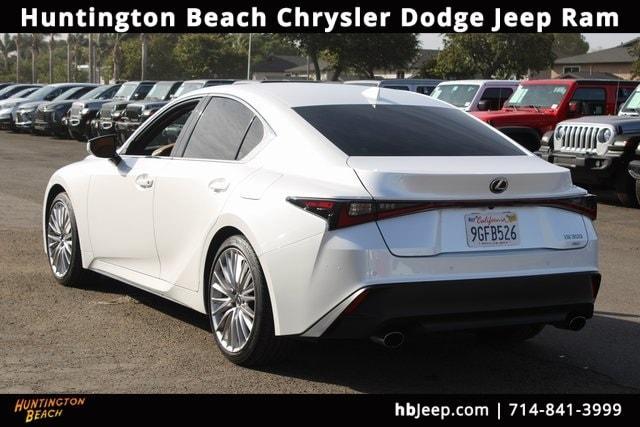2023 lexus is 300 base