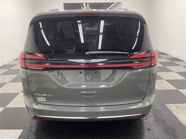 2022 chrysler pacifica touring-l
