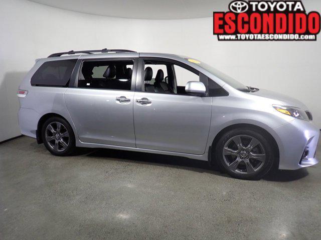 2020 toyota sienna se premium