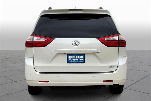 2018 toyota sienna xle premium