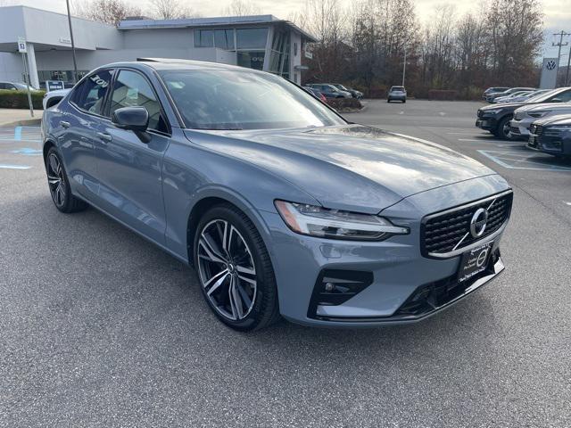 2022 volvo s60 t5 r-design