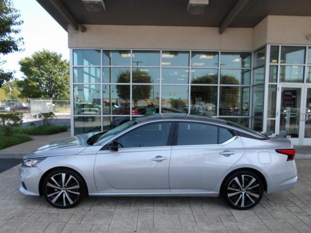 2022 nissan altima sr fwd