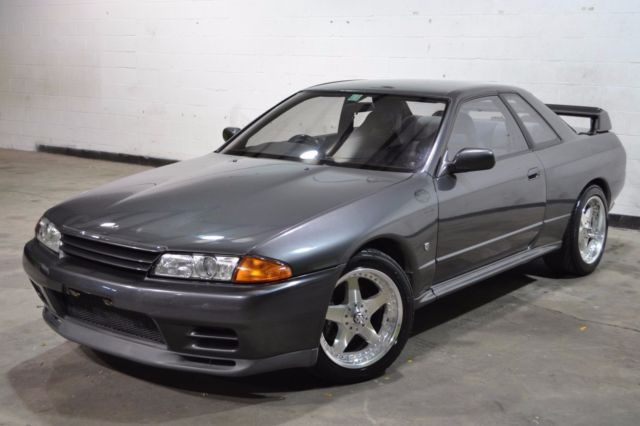1990 nissan skyline gtr - gun metal grey rb26dett - 5 speed - 14,540 miles