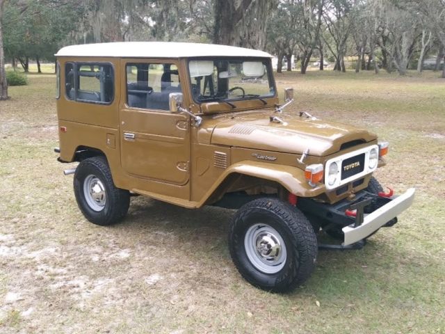 1980 fj40 landcruiser (olive green) factory a/c unit