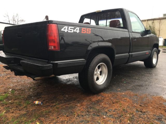 1990 chevy 454 ss truck, 151k miles, 502 crate engine, new paint, must see