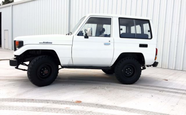 diesel toyota land cruiser bj70 - left-hand-drive