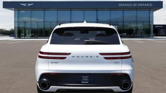 2025 Genesis GV70