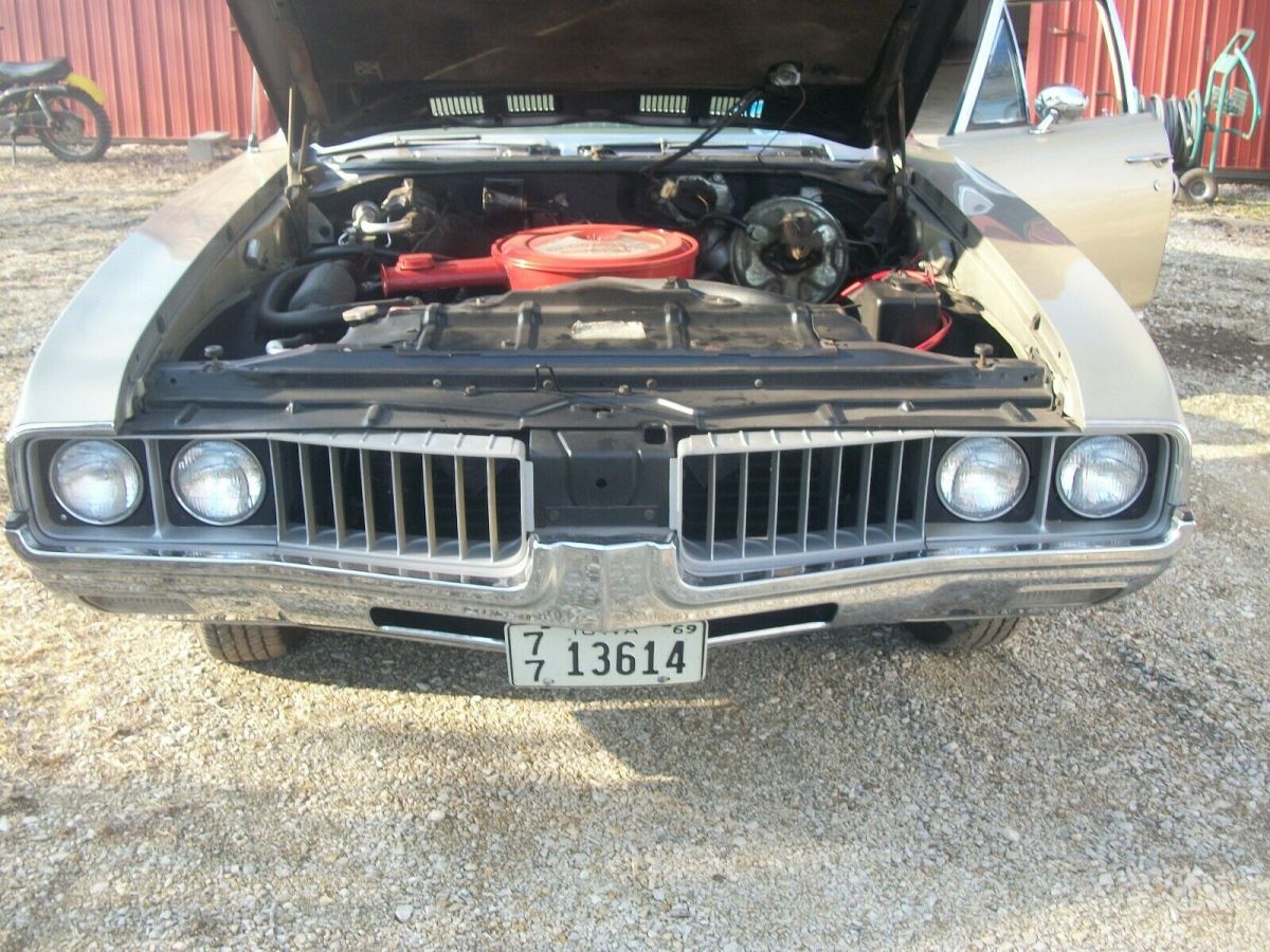 1969 cutlass flattop wagon unrestored 24,000 miles vista cruiser